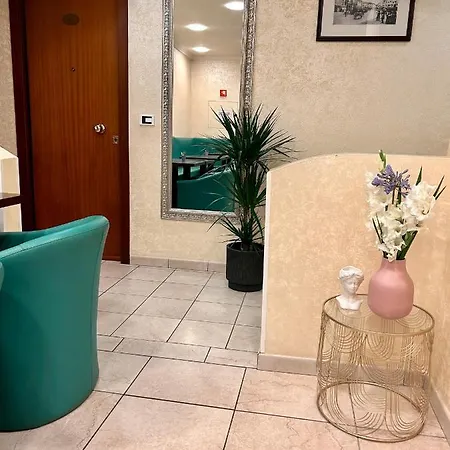 Liana Hotel